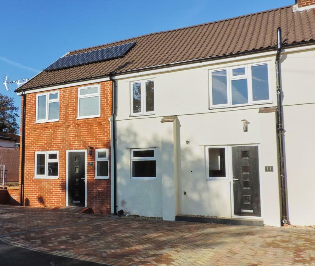 3 Bed Farnborough Air Accommodation エクステリア 写真