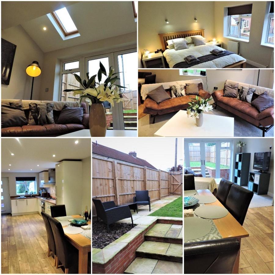 3 Bed Farnborough Air Accommodation エクステリア 写真